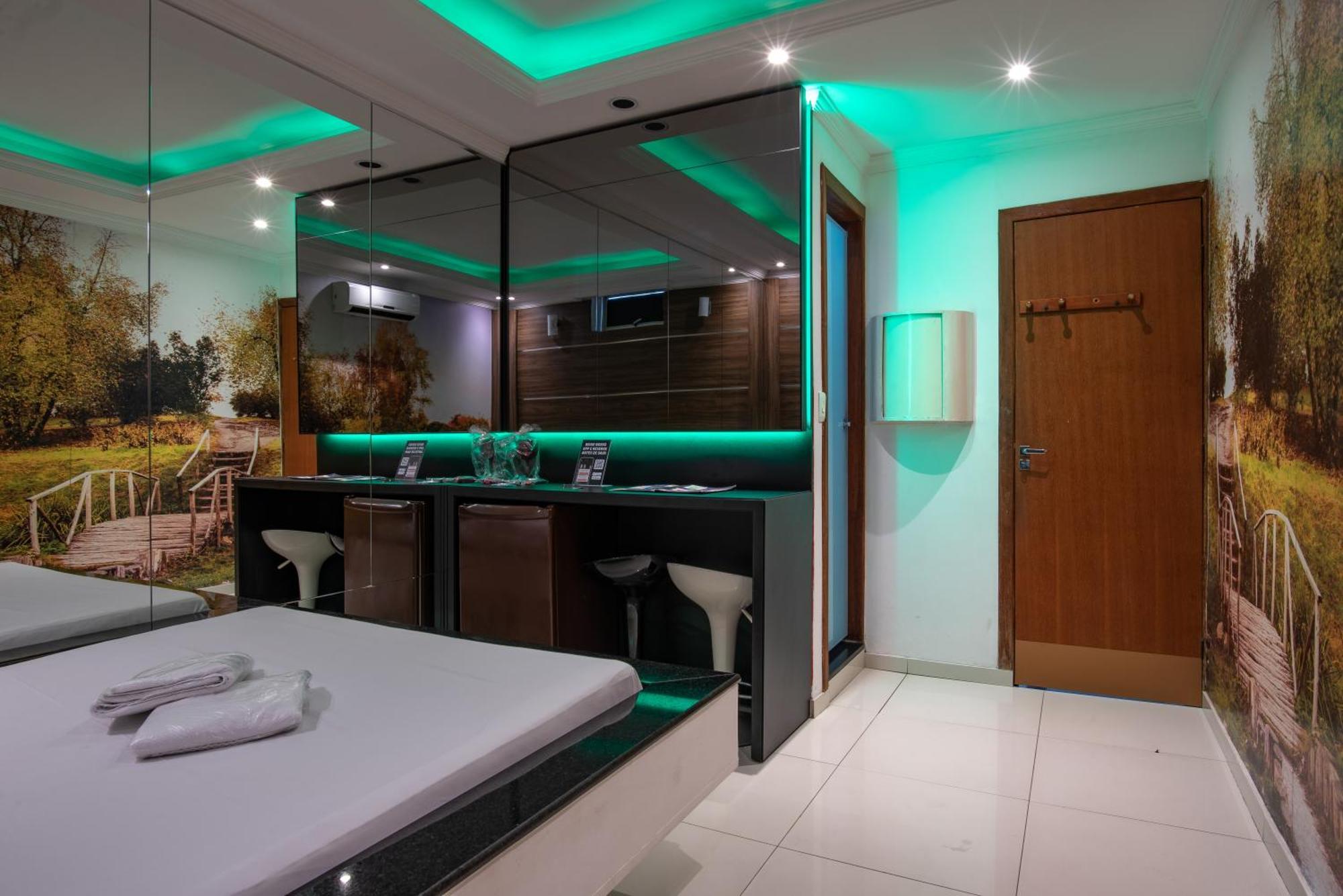 Motel Fantasy 2 (Adults Only) Contagem Zewnętrze zdjęcie