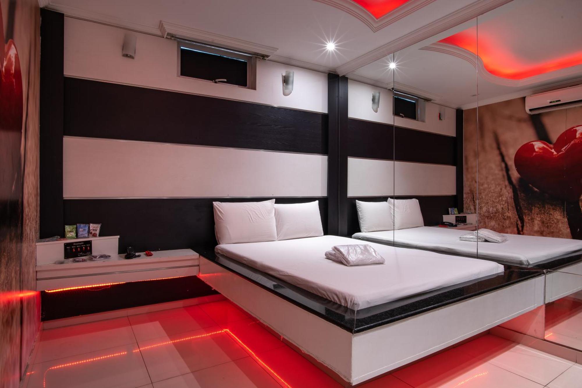 Motel Fantasy 2 (Adults Only) Contagem Zewnętrze zdjęcie
