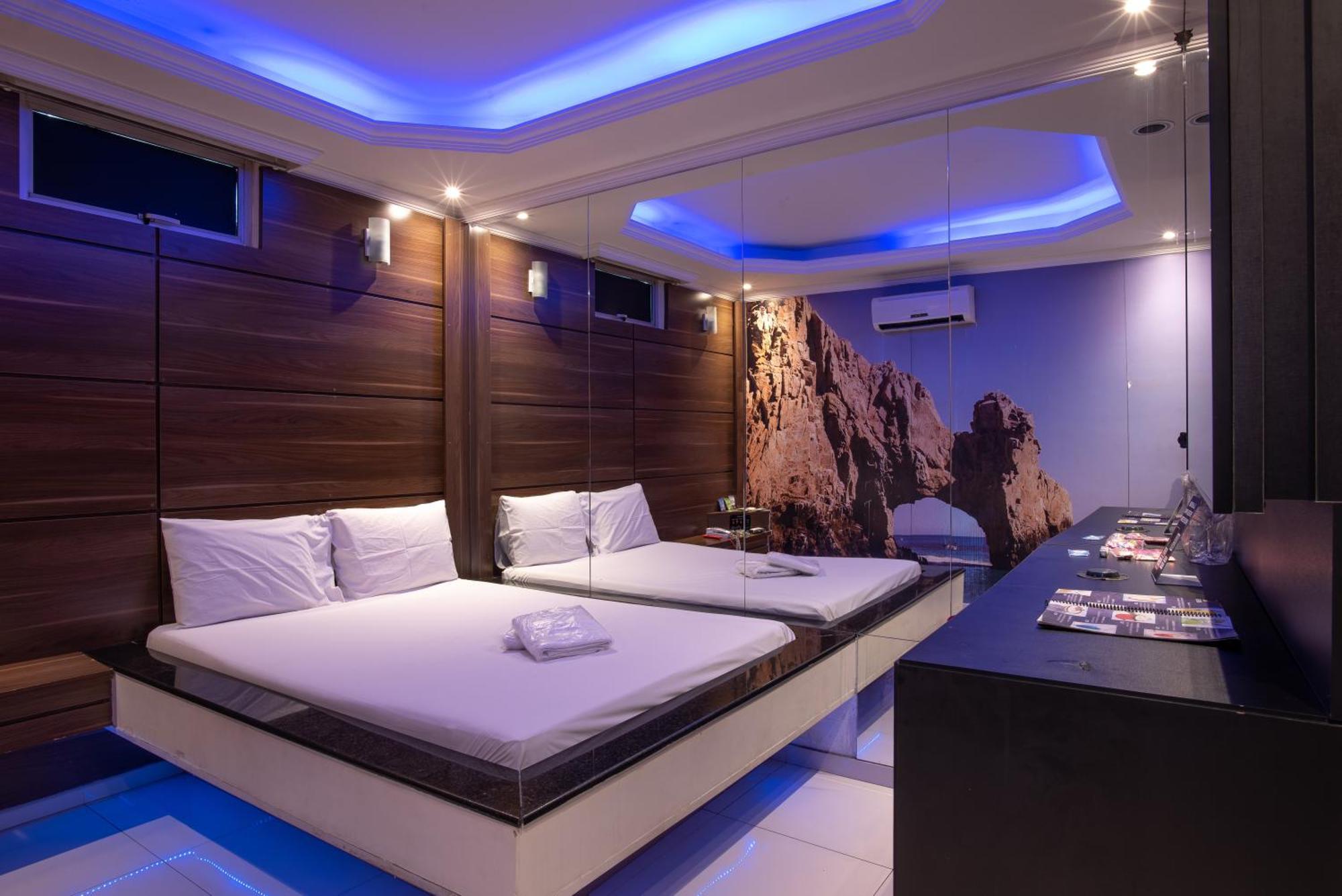 Motel Fantasy 2 (Adults Only) Contagem Zewnętrze zdjęcie