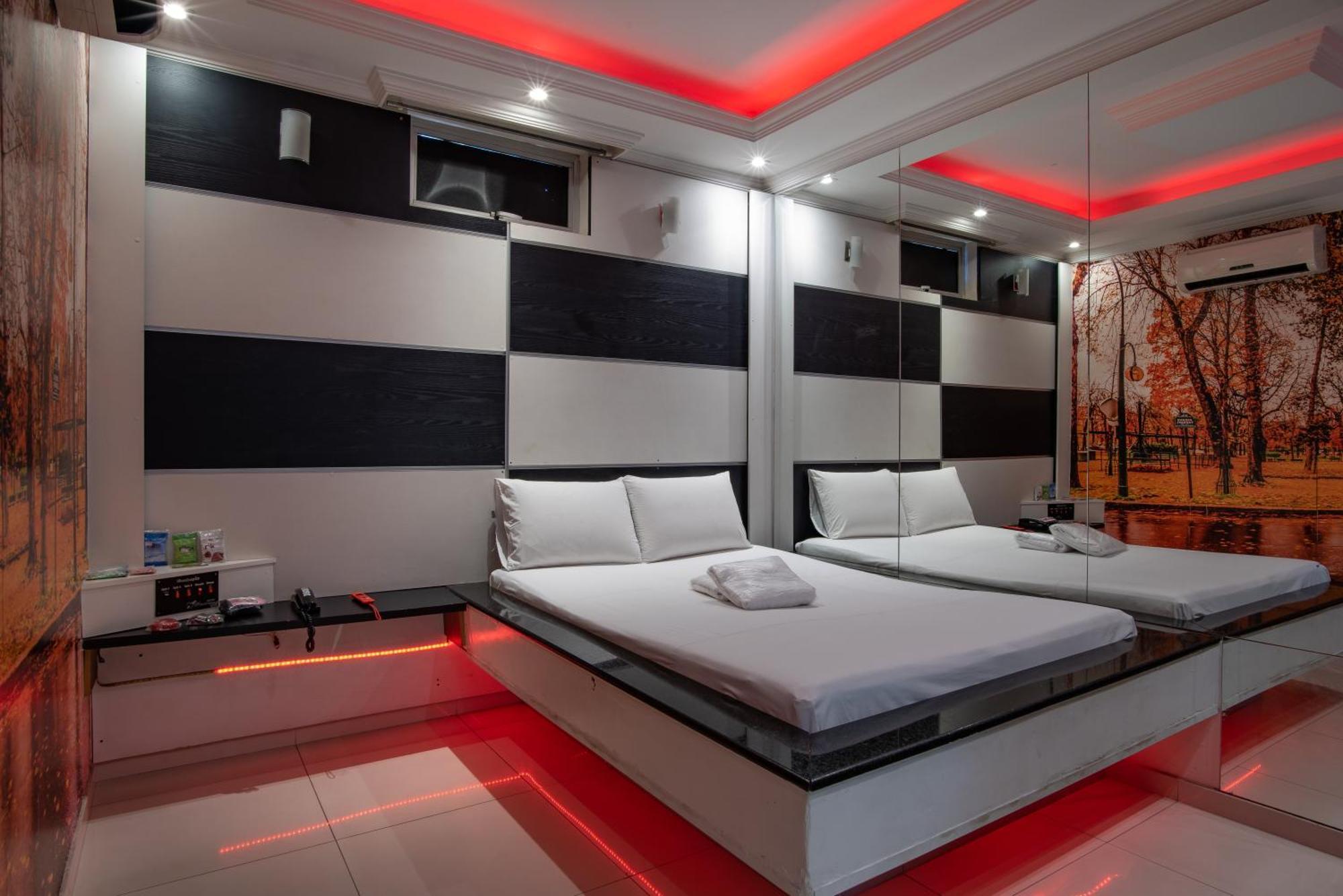 Motel Fantasy 2 (Adults Only) Contagem Zewnętrze zdjęcie