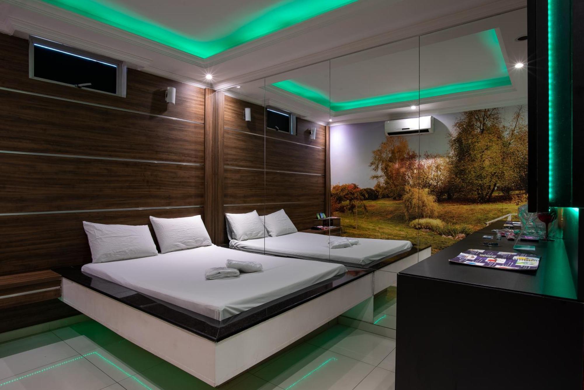 Motel Fantasy 2 (Adults Only) Contagem Zewnętrze zdjęcie