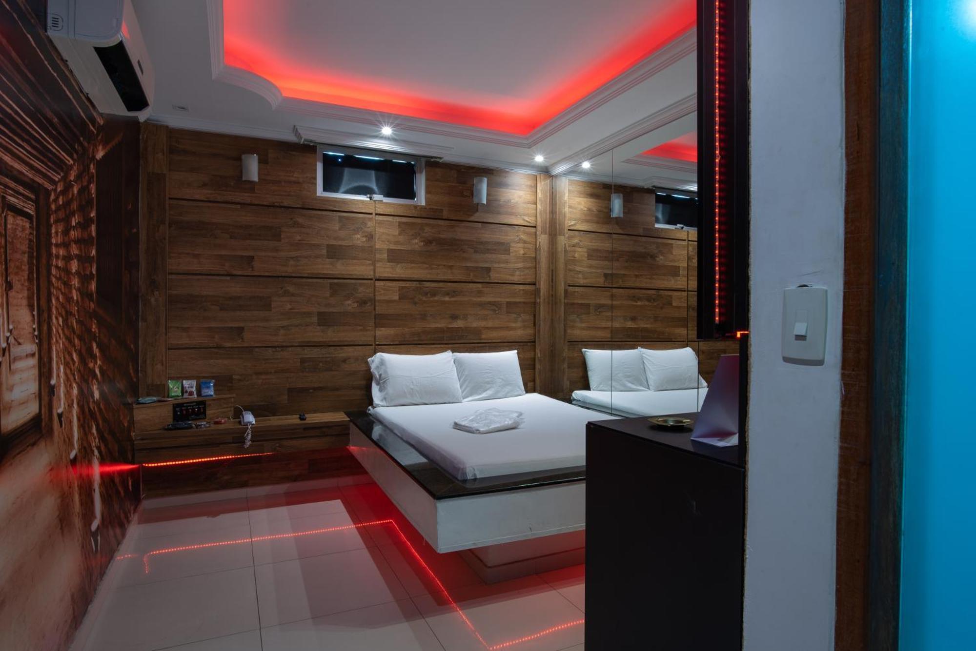 Motel Fantasy 2 (Adults Only) Contagem Zewnętrze zdjęcie