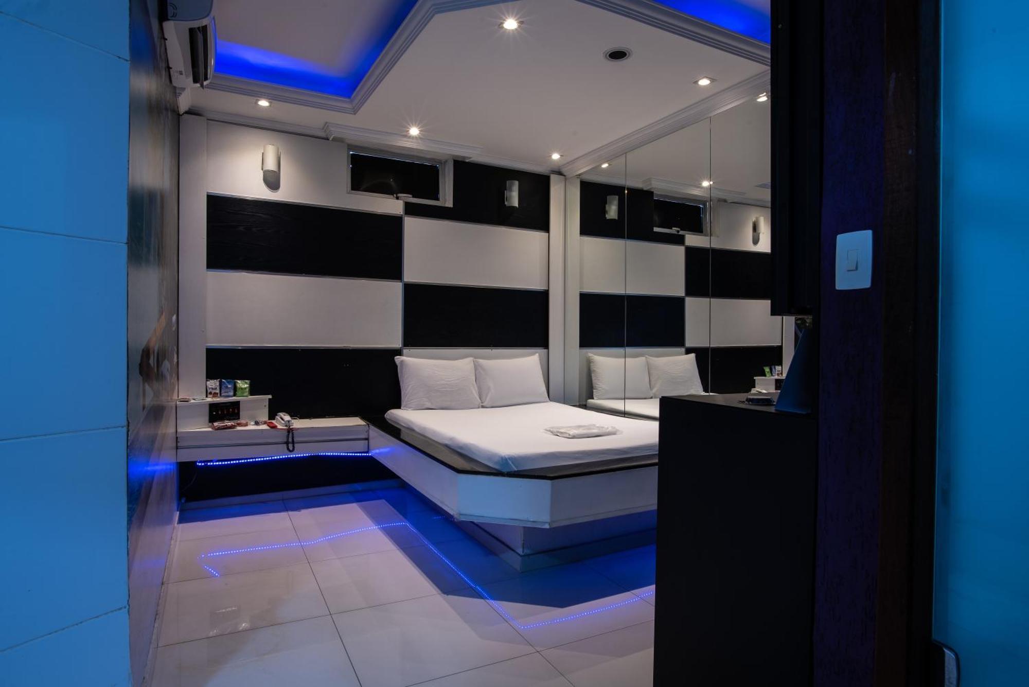 Motel Fantasy 2 (Adults Only) Contagem Zewnętrze zdjęcie