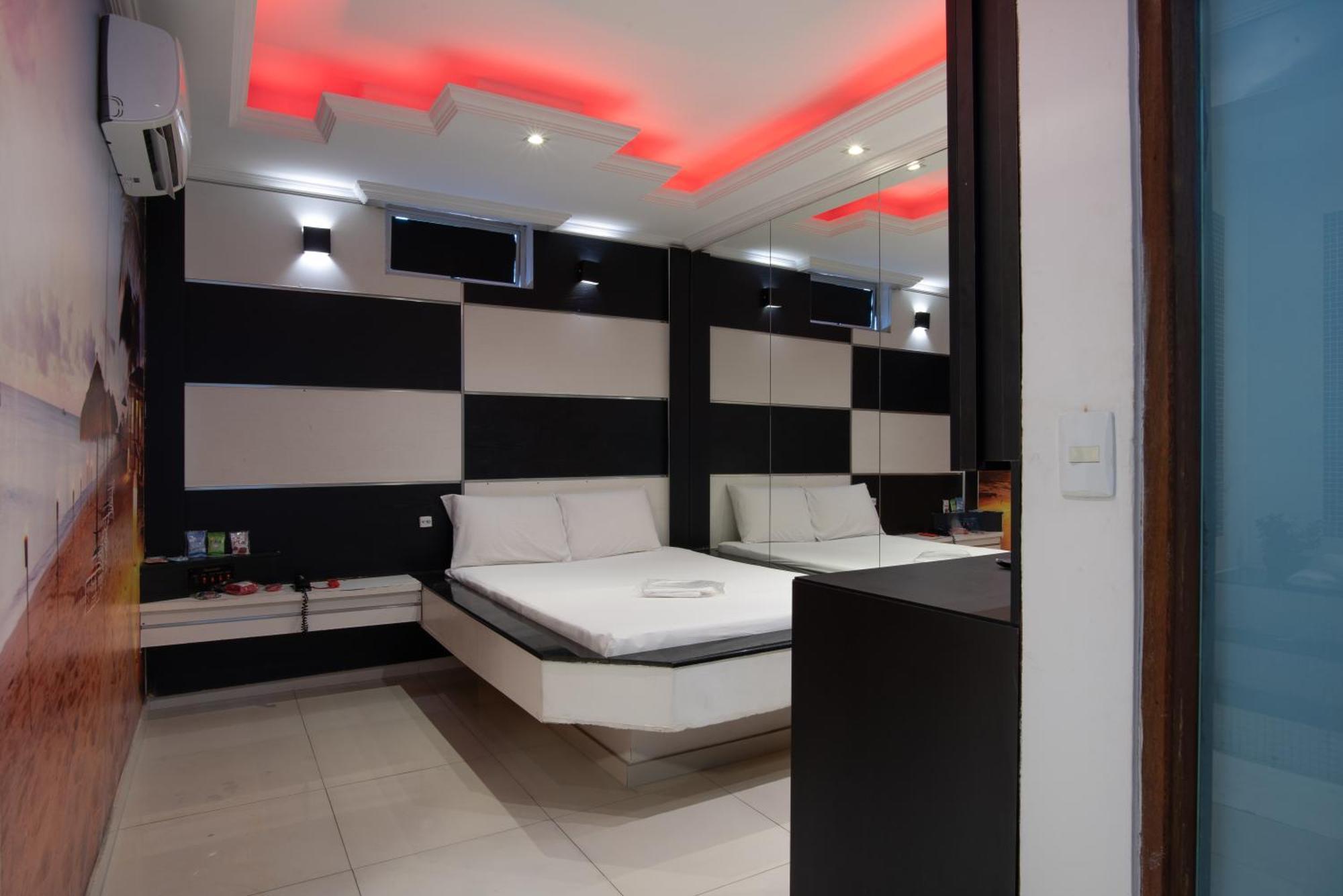 Motel Fantasy 2 (Adults Only) Contagem Zewnętrze zdjęcie